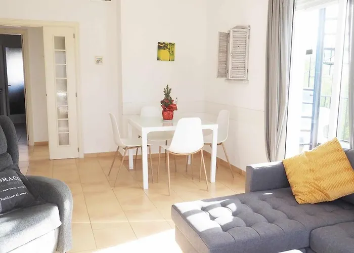 Apartment Estrella Con Piscina Y Cerca De La Playa