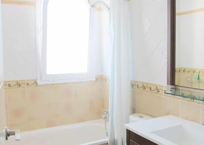 Estrella Con Piscina Y Cerca De La Playa